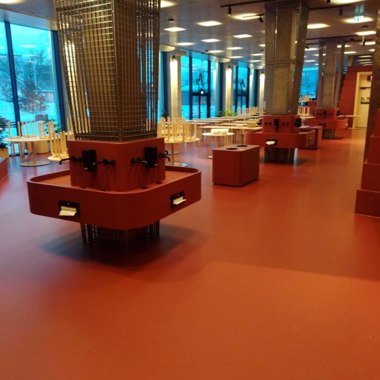 MuRG söögisaali ala